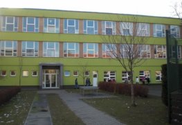 Snížení vlhkosti zdiva základní školy v Humpolci pomocí bezdrátové elektroosmózy.