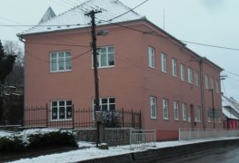 Blučina, sanace vlhkého zdiva aktivní drátovou elektroosmózou.