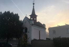 Mnětice, okr. Pardubice, kaplička, říjen 2017, snížení vlhkosti zdiva bezdrátovou elektroosmózou