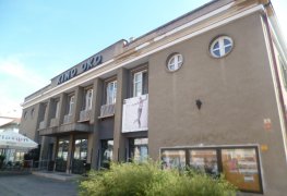 Šumperk, Kino Oko - komplexní sanace vlhkého zdiva spodní stavby budovy kina - aktivní drátová elektroosmóza, bezdrátová osmóza, systém řízeného větrání, odkop, svislá izolace, sanační omítky.