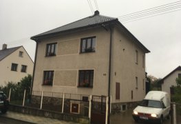 Přibyslav, odvlhčení sklepa rodinného domu pomocí technologie aktivní drátové elektroosmózy a krémové injektáže.