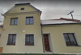 Nesovice, chemická injektáž rodinného domu proti vzlínající zemní vlhkosti.