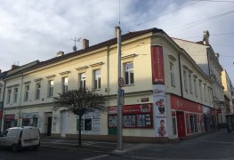 Aplikace chemických injektáží pro dodatečnou hydroizolaci zdiva komerčního objektu v Pardubicích.