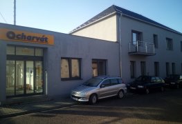 Dodatečná hydroizolace zdiva komerčního objektu injektážní clonou.