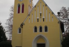 Kostěnice, odvlhčení zdiva kaple metodou bezdrátové elektroosmózy.