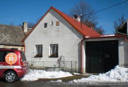 Šašovice, obnovení hydroizolace rodinného domu provedením injektáží.